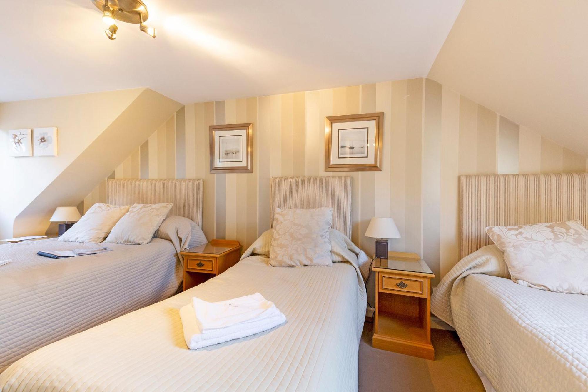 Arden Guest House, Craigmillar Castle Edinburgh Ngoại thất bức ảnh